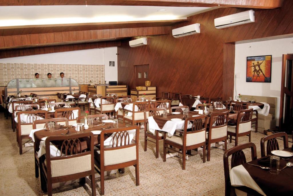 The Ambience Hotel Pune Bagian luar foto